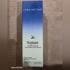Neptune Hydrate & Blur Hyaluronic Acid Serum